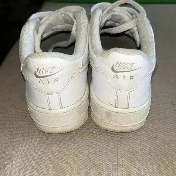Nike Air Force 1 ’07, the b-ball icon Shoes, White/White/White/White - Picture 6 of 10